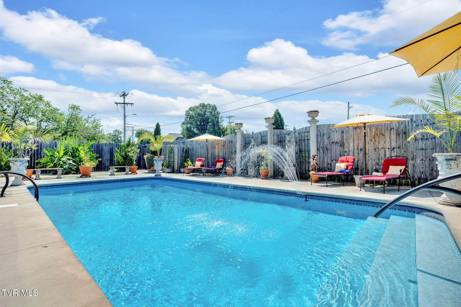 201 West Wanola Avenue, Kingsport, TN 37660