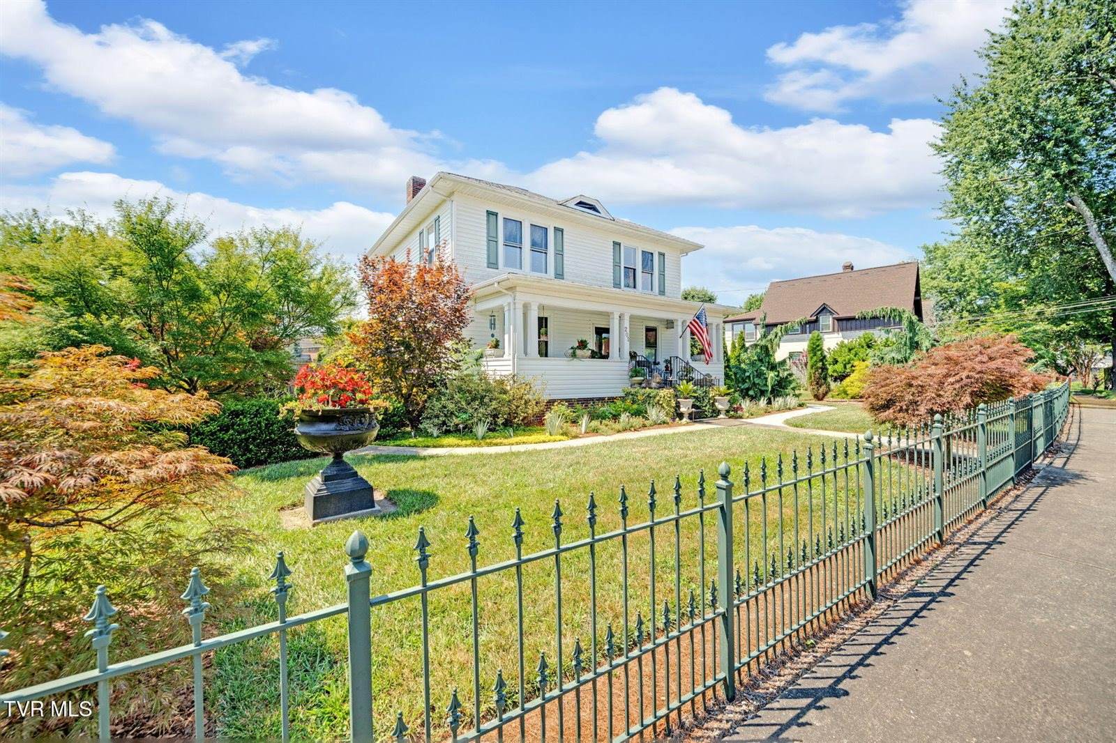 201 West Wanola Avenue, Kingsport, TN 37660