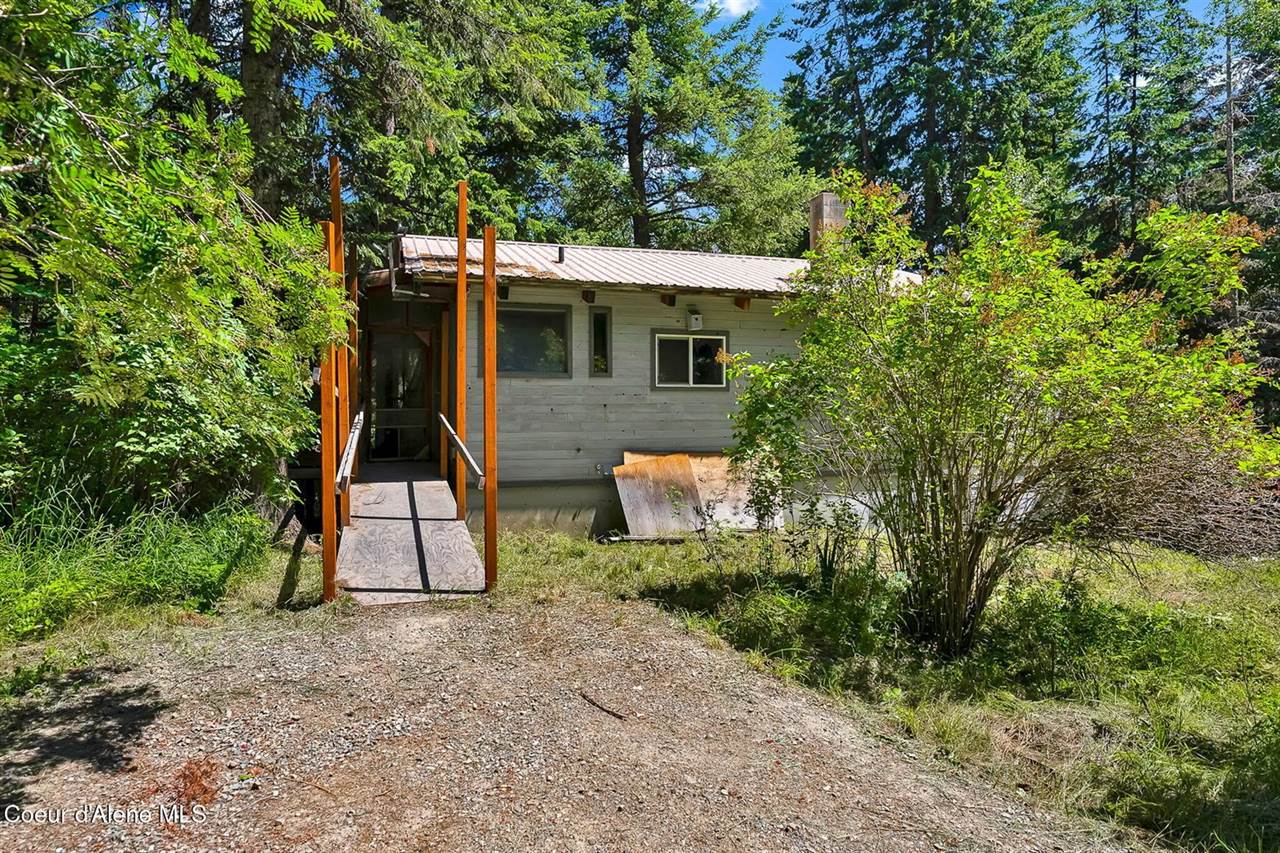 480 Mountain Meadows Road, Naples, ID 83847