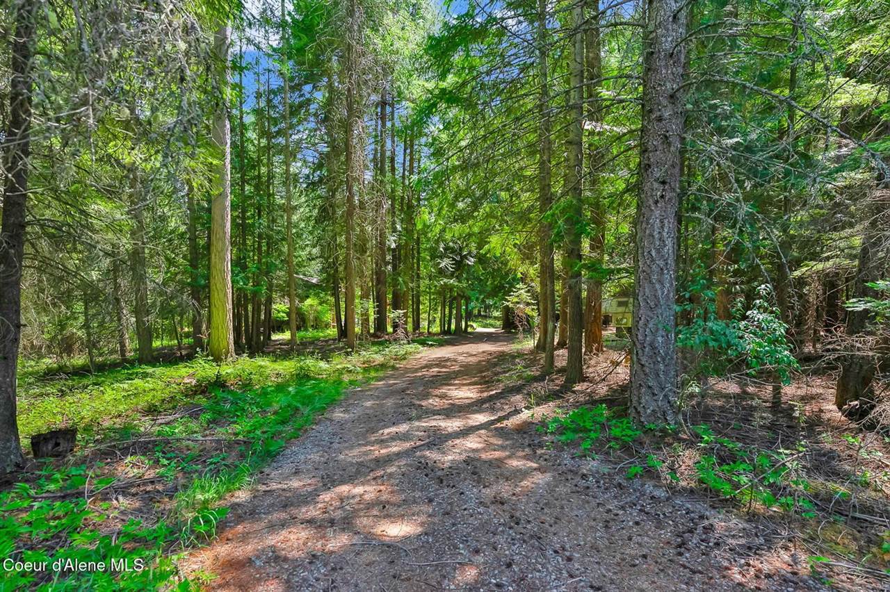 480 Mountain Meadows Road, Naples, ID 83847