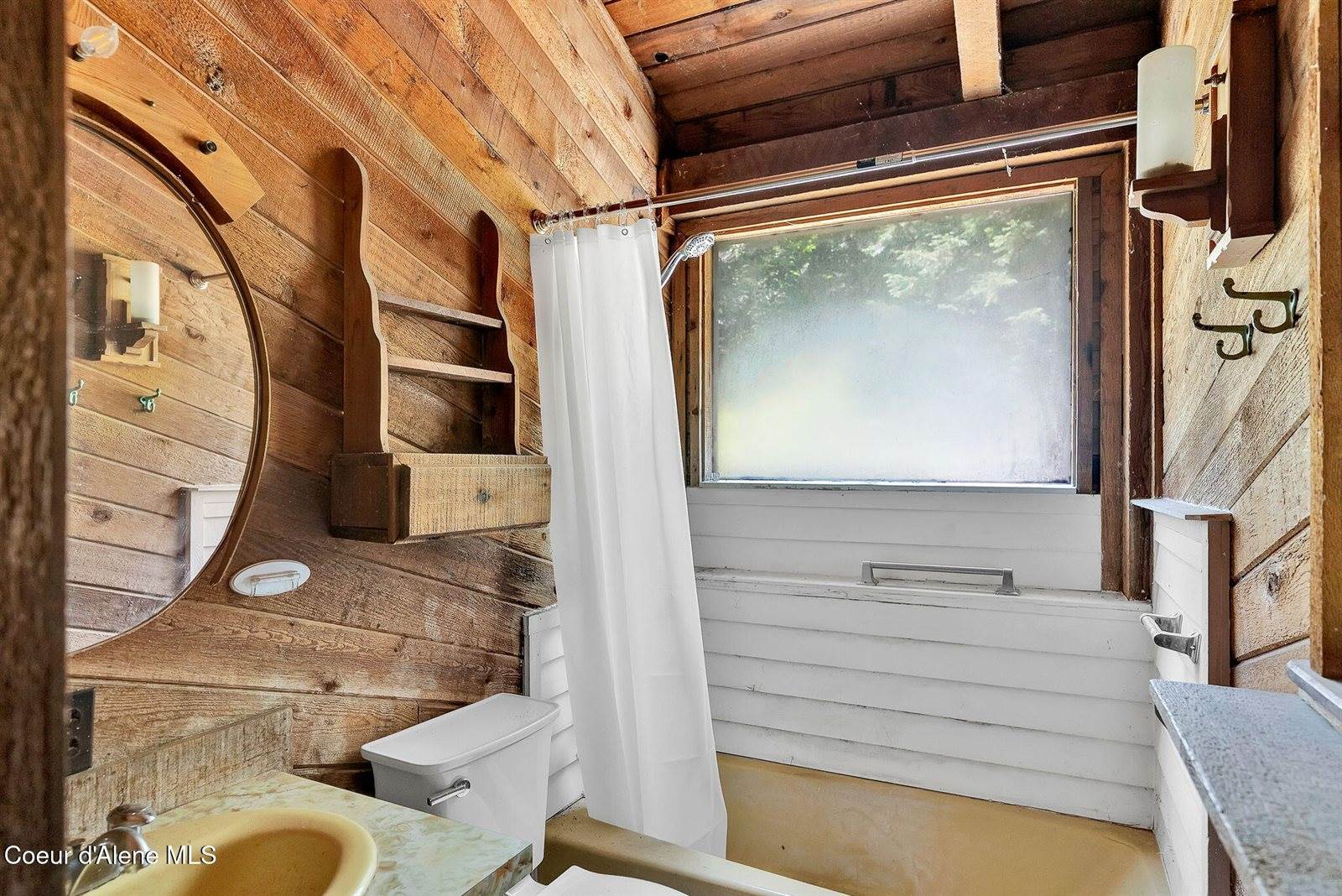 480 Mountain Meadows Road, Naples, ID 83847