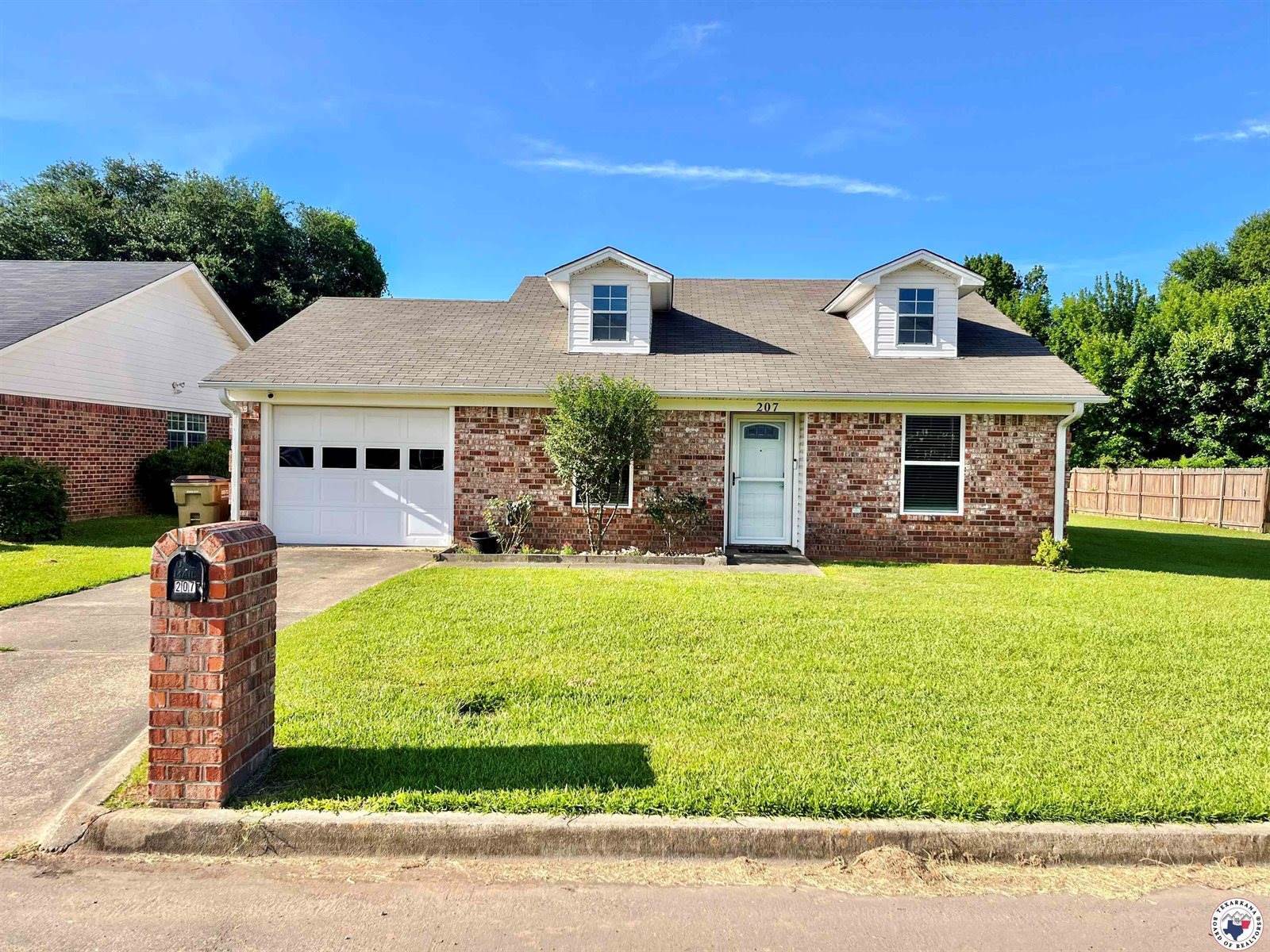 207 Wilder Drive, Hooks, TX 75561