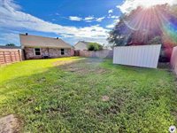 207 Wilder Drive, Hooks, TX 75561