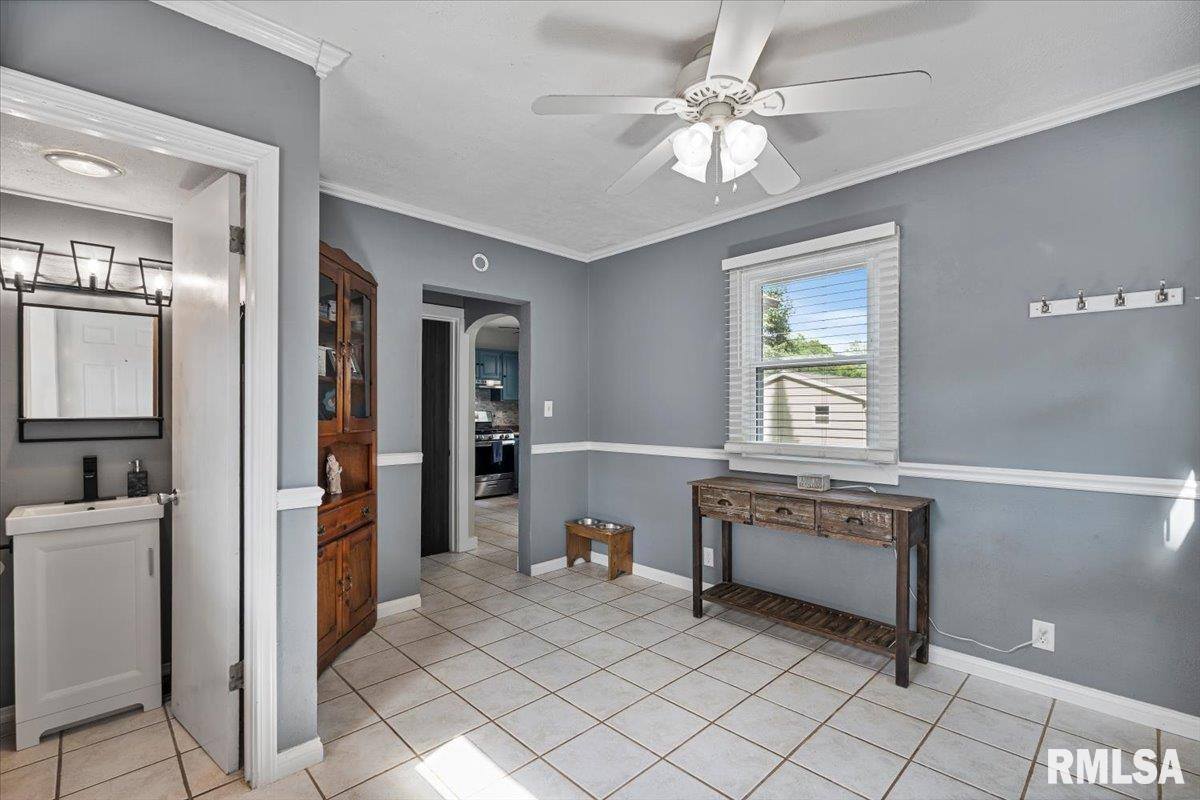 109 West 19TH Avenue, Coal Valley, IL 61240