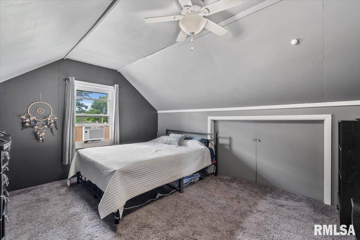 109 West 19TH Avenue, Coal Valley, IL 61240