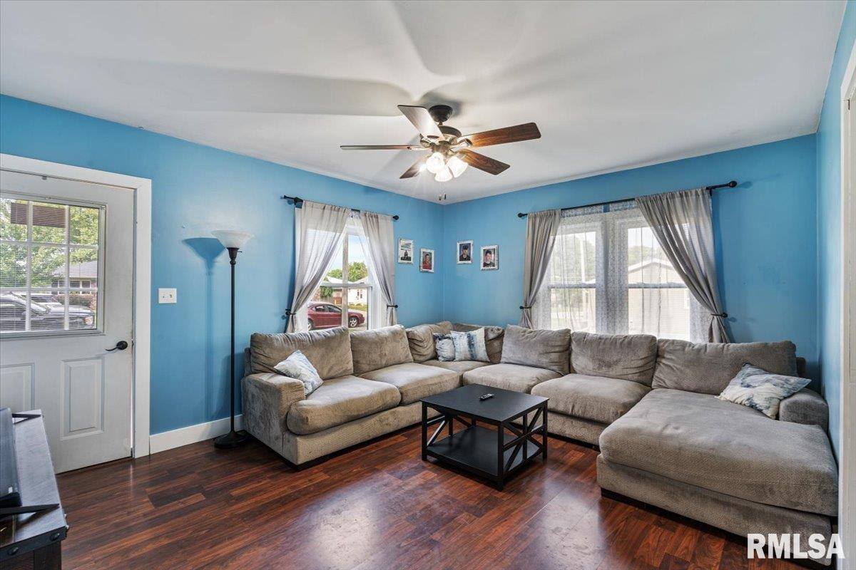 109 West 19TH Avenue, Coal Valley, IL 61240