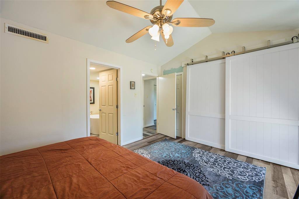 2946 Woodcroft Circle, Carrollton, TX 75006