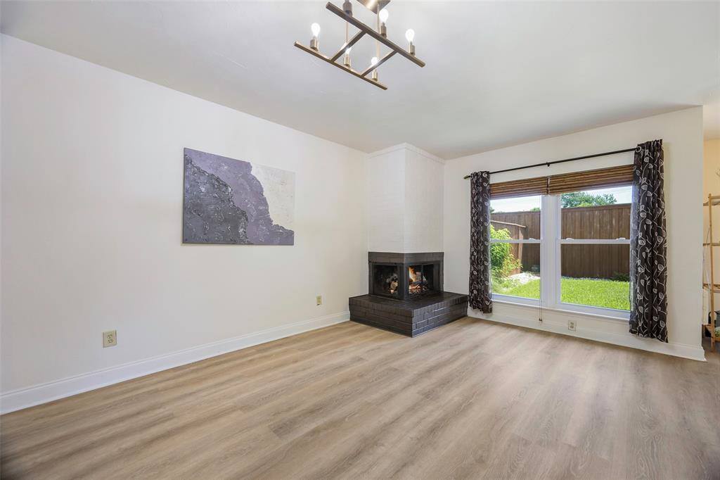 2946 Woodcroft Circle, Carrollton, TX 75006