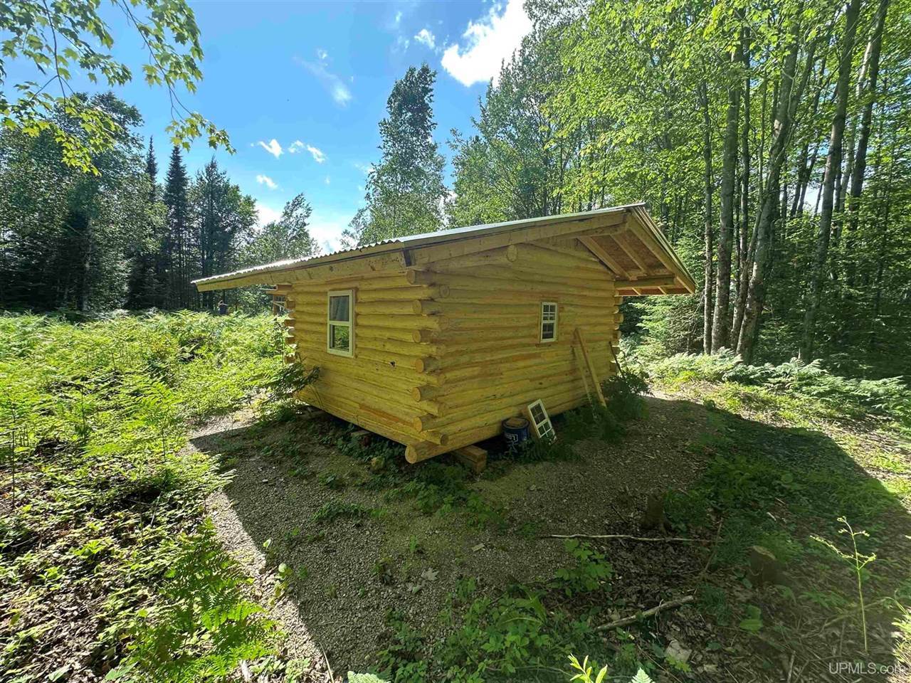 624 N Winters Road, Trenary, MI 49891