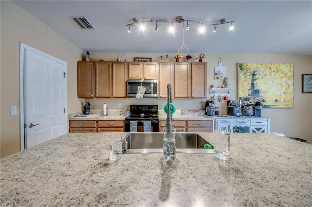 1817 SW 3rd Ave, Cape Coral, FL 33991