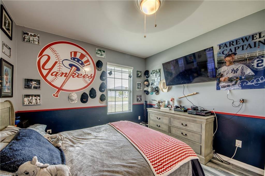 1817 SW 3rd Ave, Cape Coral, FL 33991