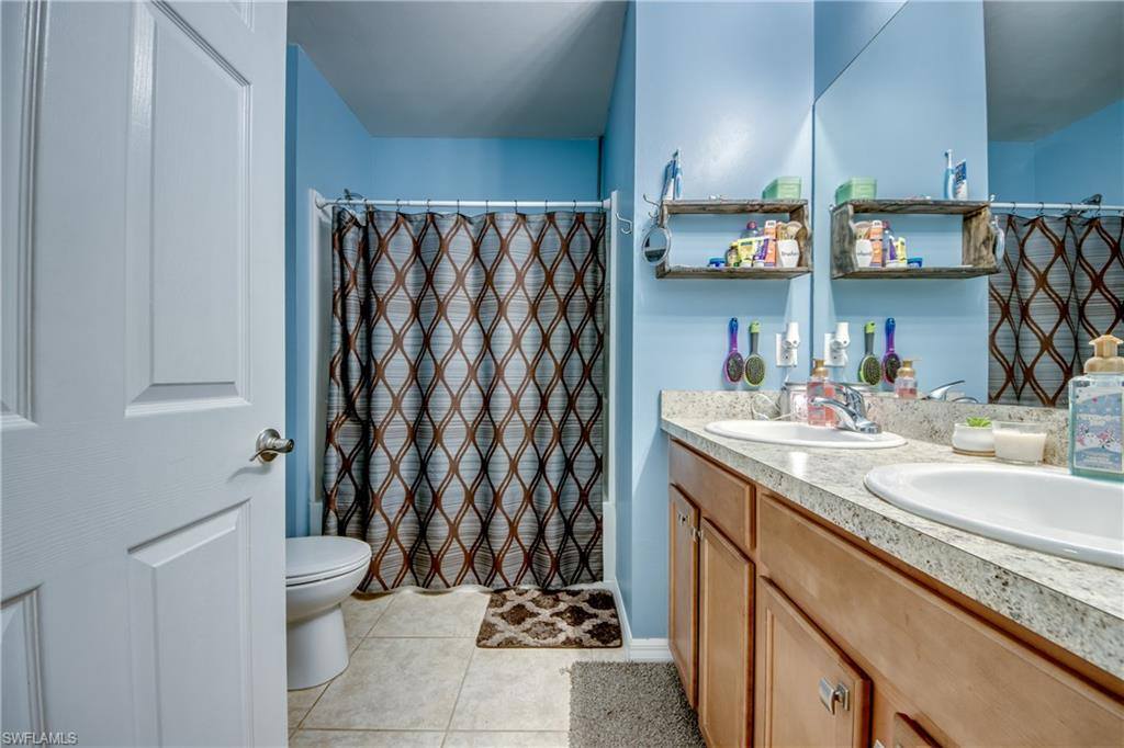 1817 SW 3rd Ave, Cape Coral, FL 33991