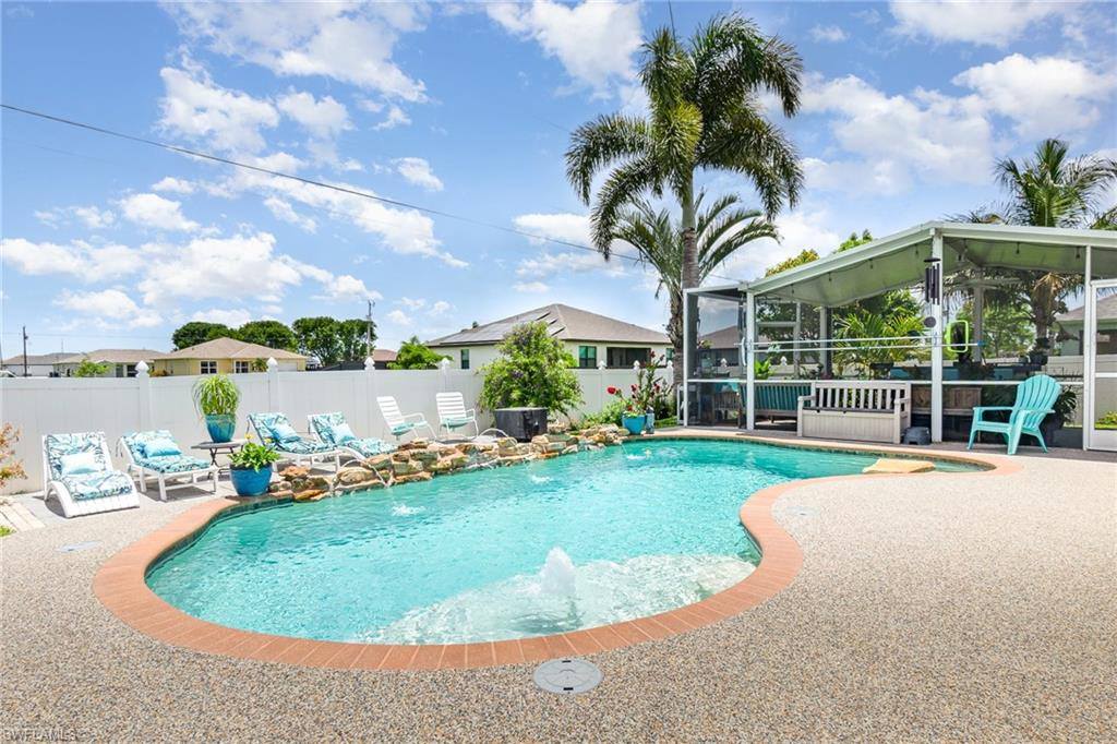 104 NW 11th St, Cape Coral, FL 33993