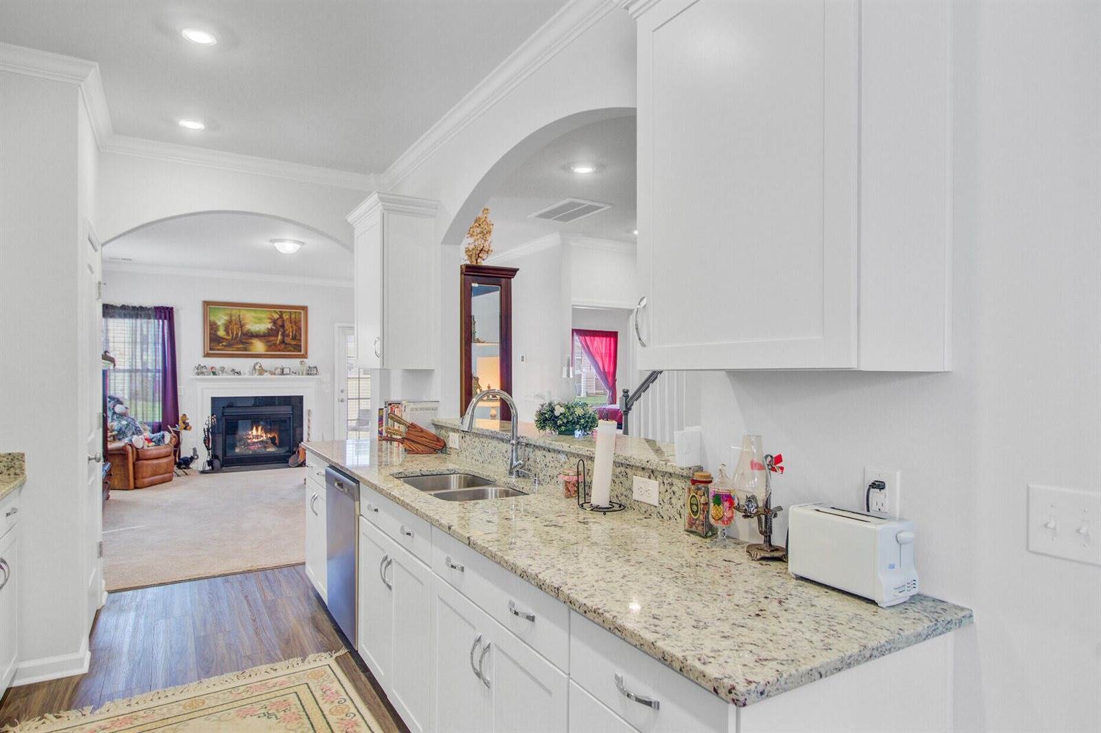 105 Guernsey Lane, Summerville, SC 29483