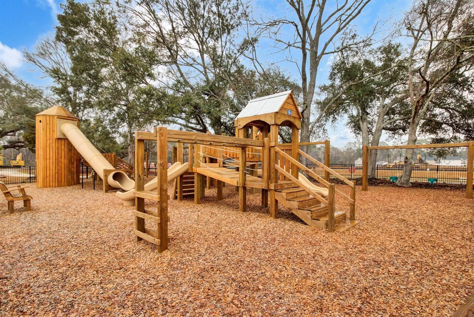 105 Guernsey Lane, Summerville, SC 29483