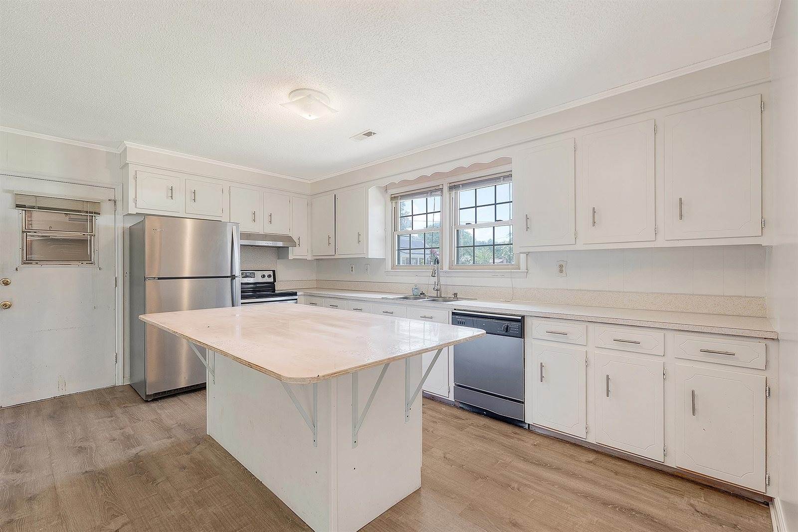 4936 Foxwood Drive, North Charleston, SC 29418