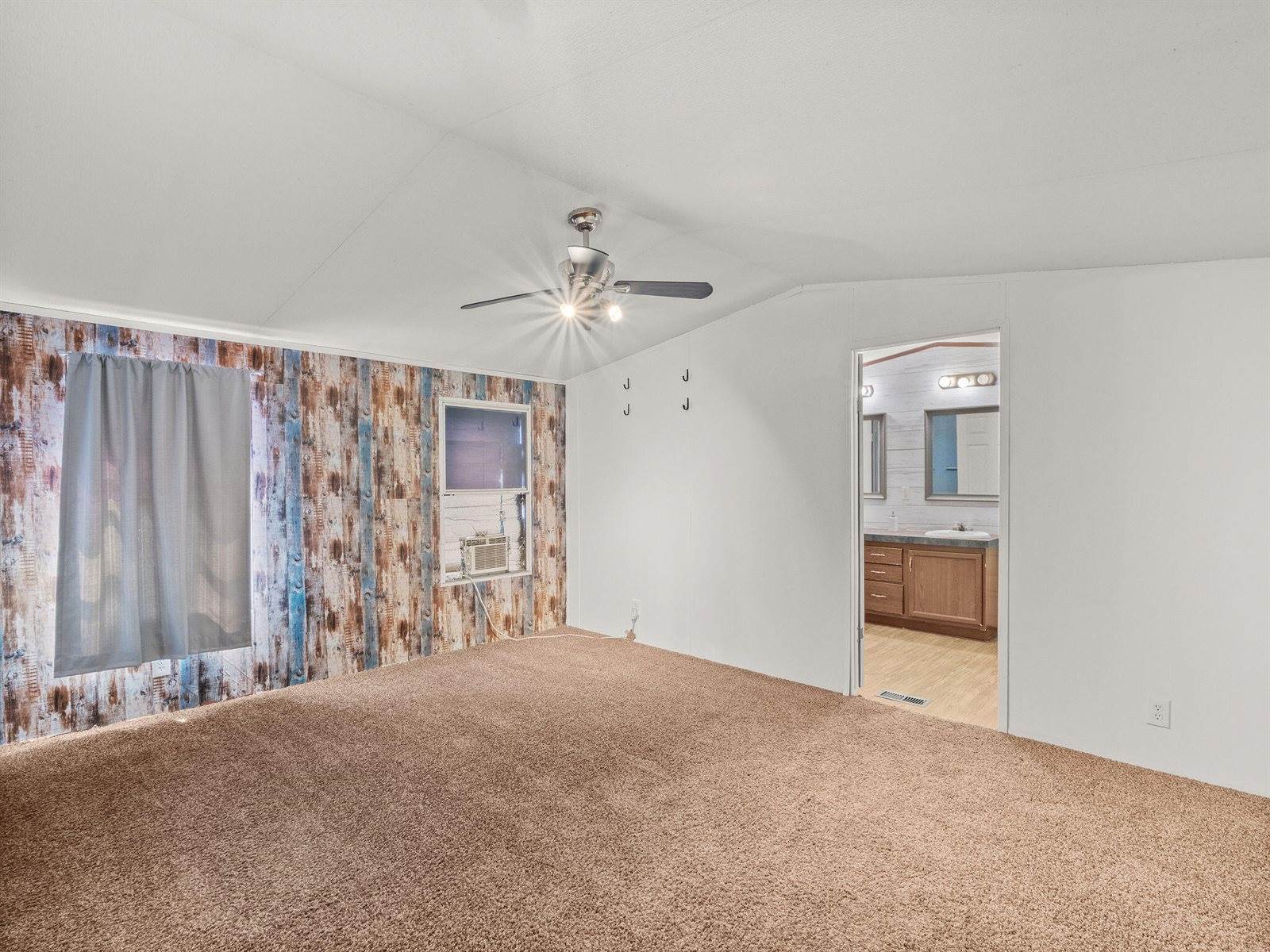 7890 LA-8, Leesville, LA 71446