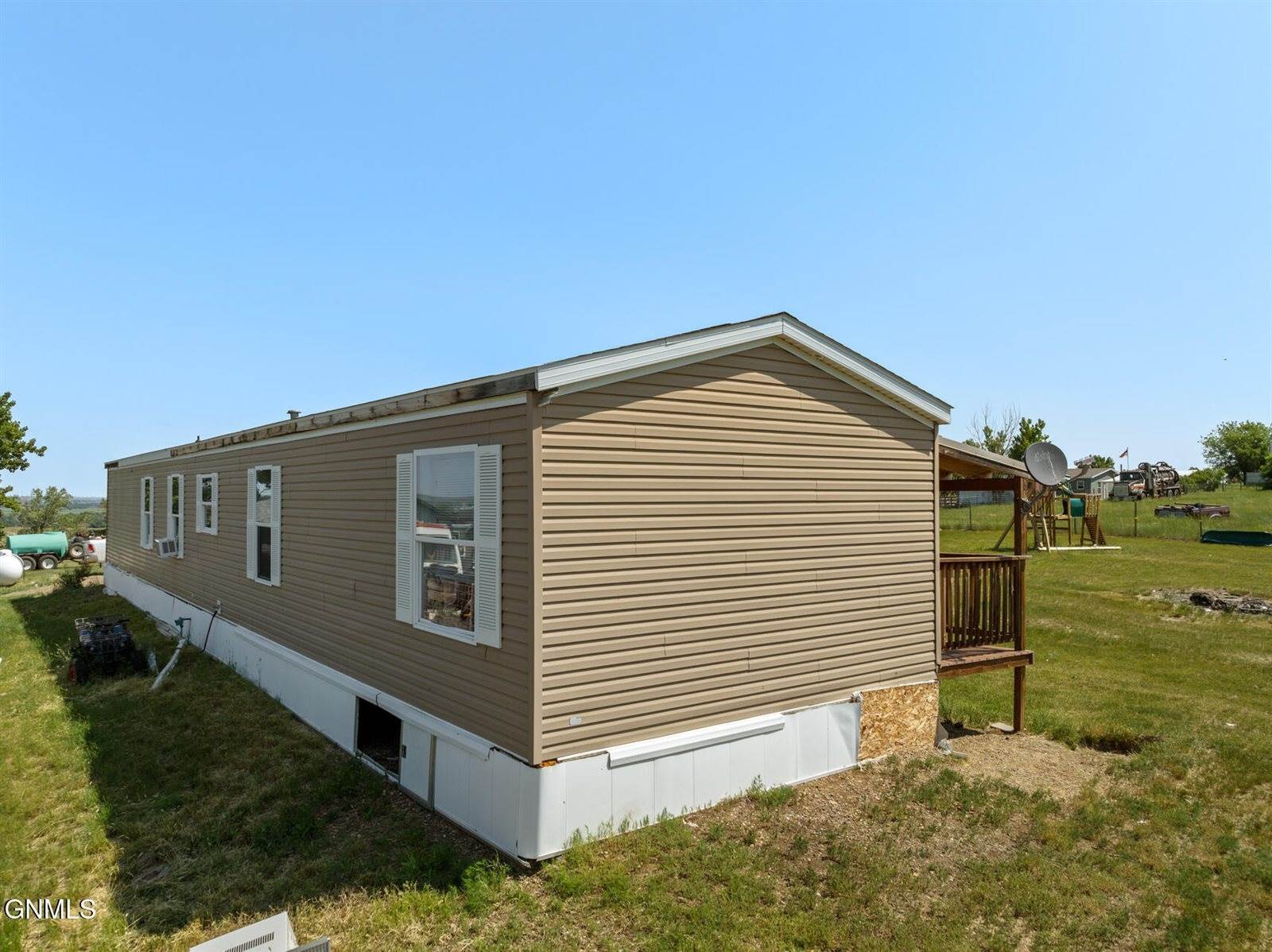 35244 County Road 121c, Sidney, MT 59270