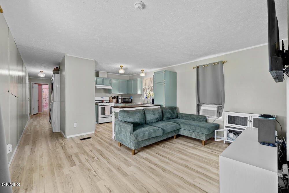 35244 County Road 121c, Sidney, MT 59270