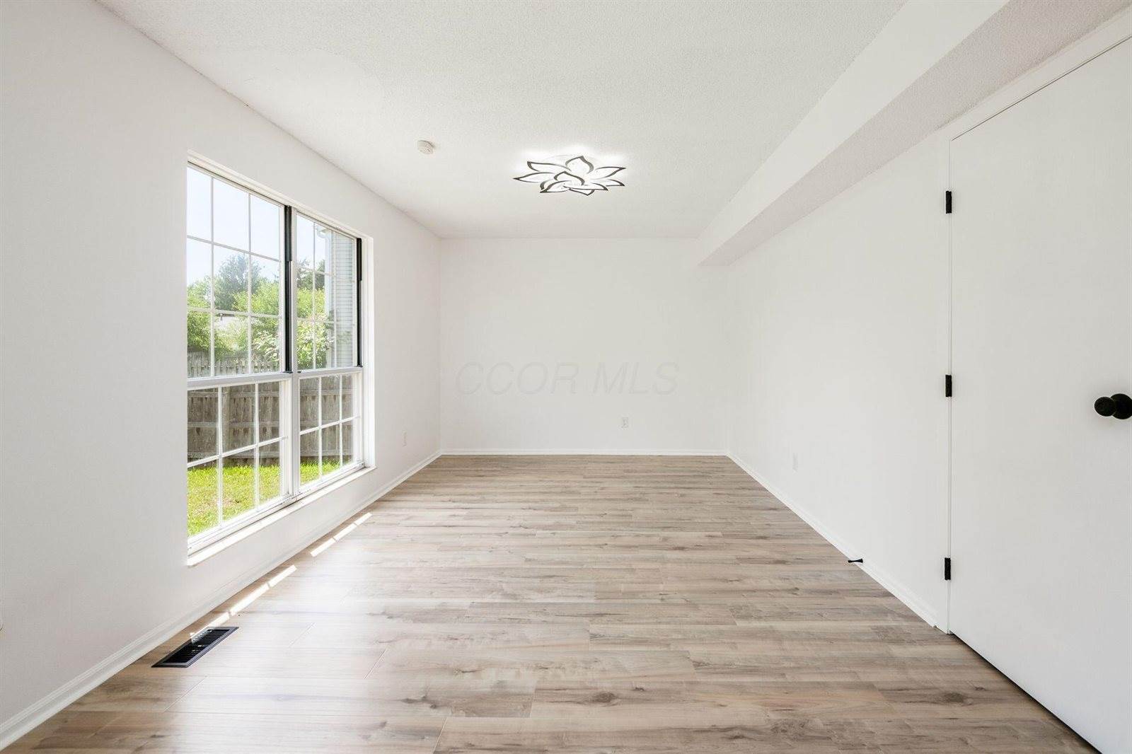 5983 Cape Coral Lane, Hilliard, OH 43026