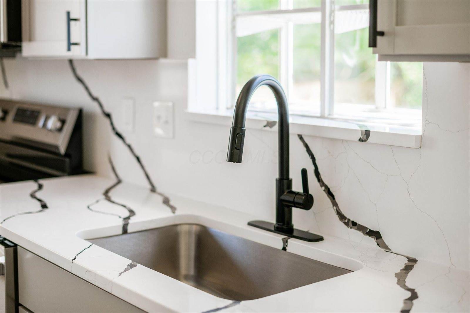 5983 Cape Coral Lane, Hilliard, OH 43026