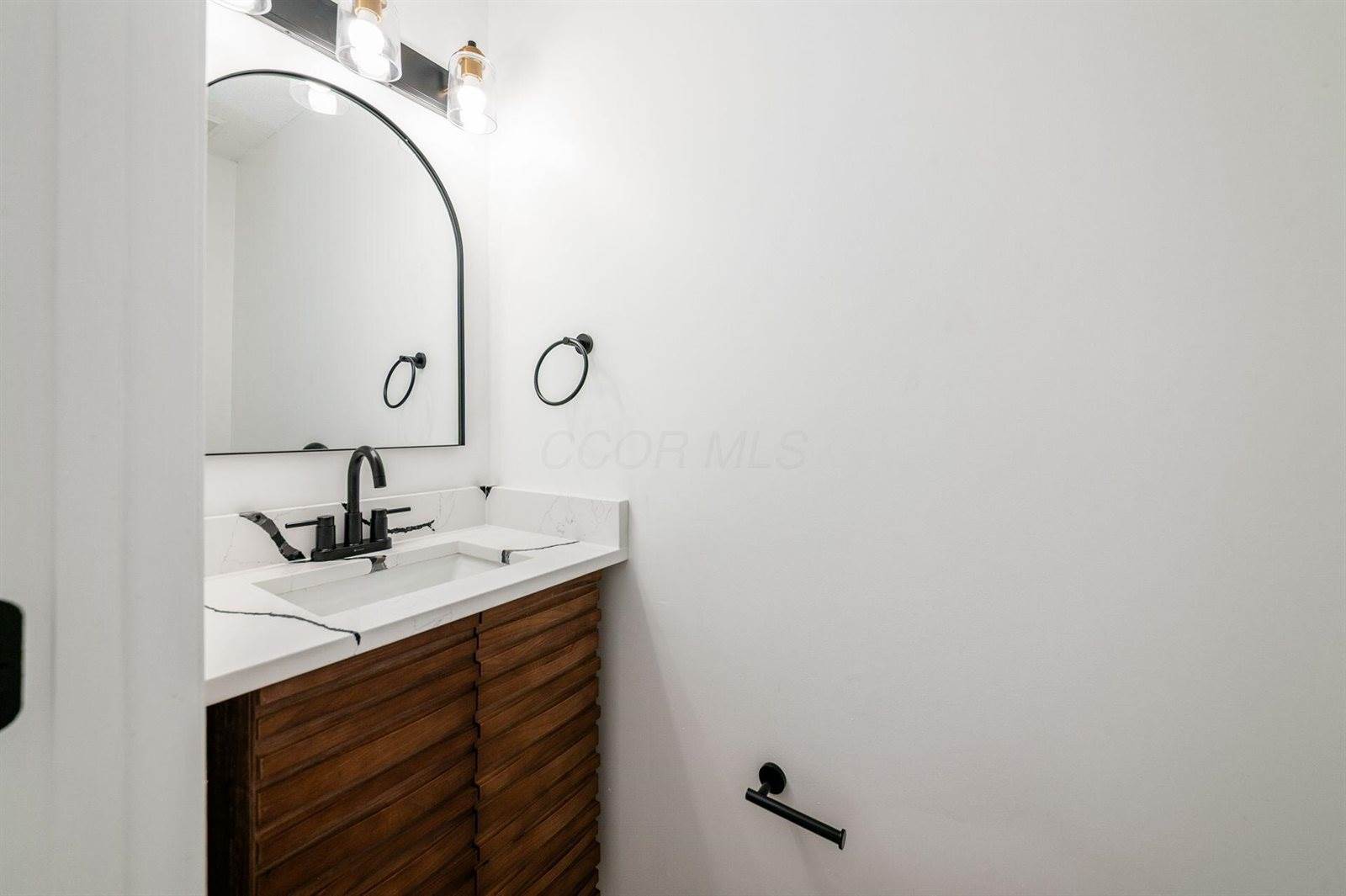 5983 Cape Coral Lane, Hilliard, OH 43026