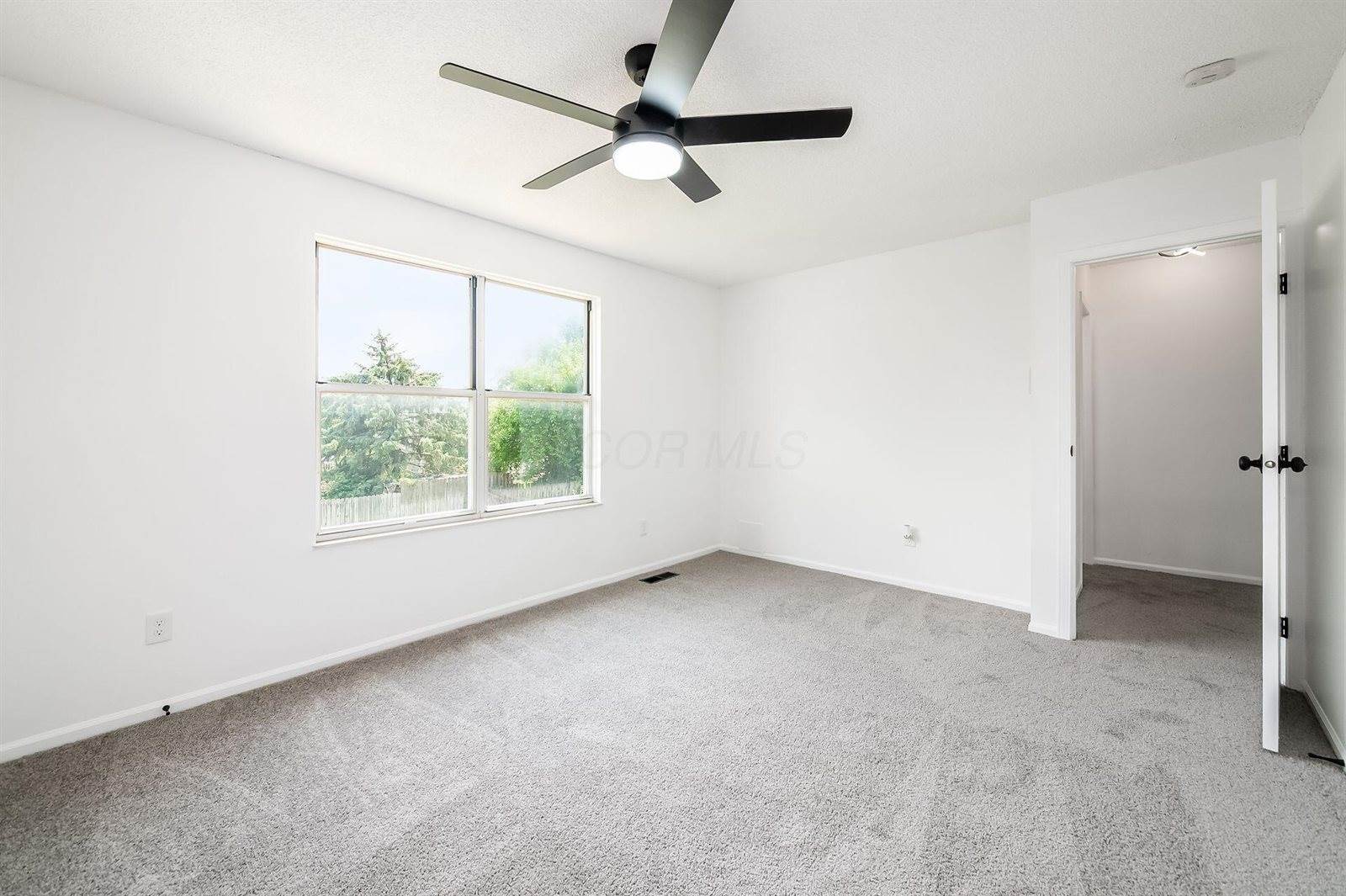 5983 Cape Coral Lane, Hilliard, OH 43026