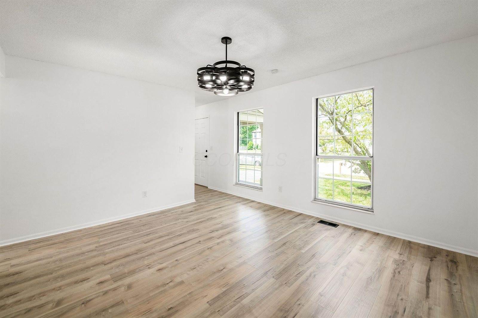 5983 Cape Coral Lane, Hilliard, OH 43026