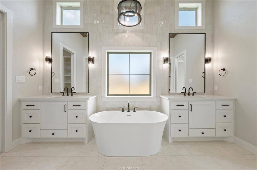 2328 Terrapin Trail, College Station, TX 77845