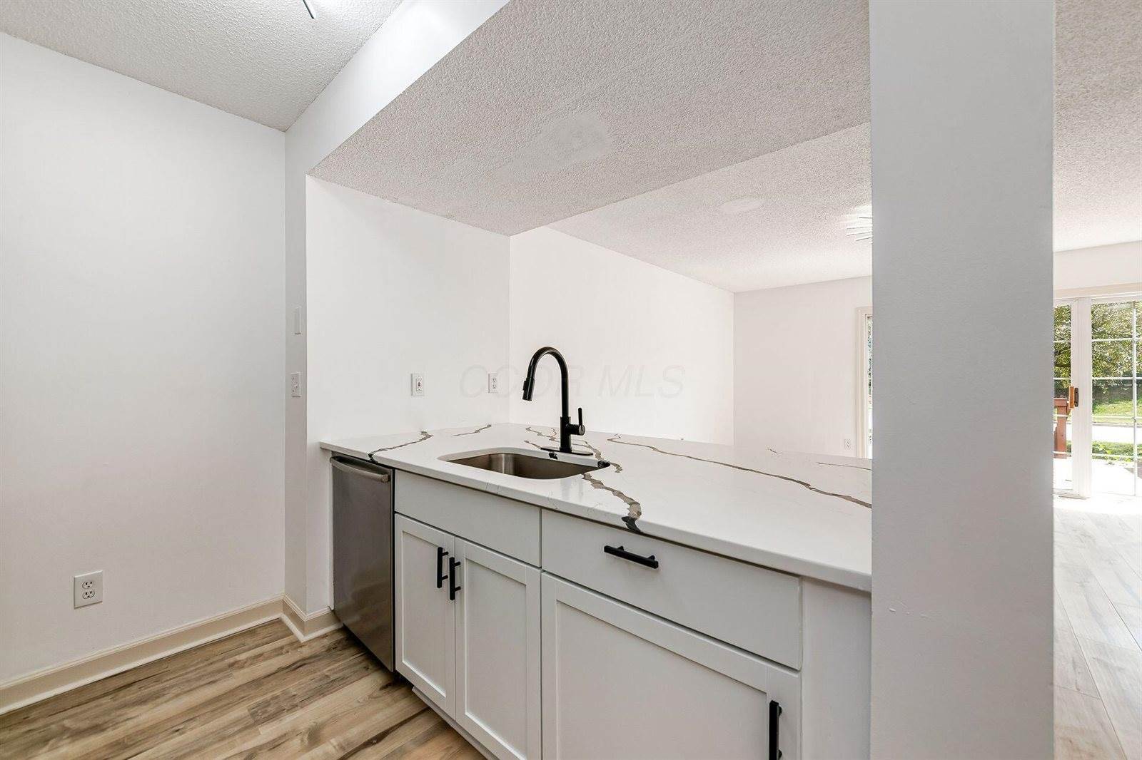 5641 Everbrook Drive, Hilliard, OH 43026