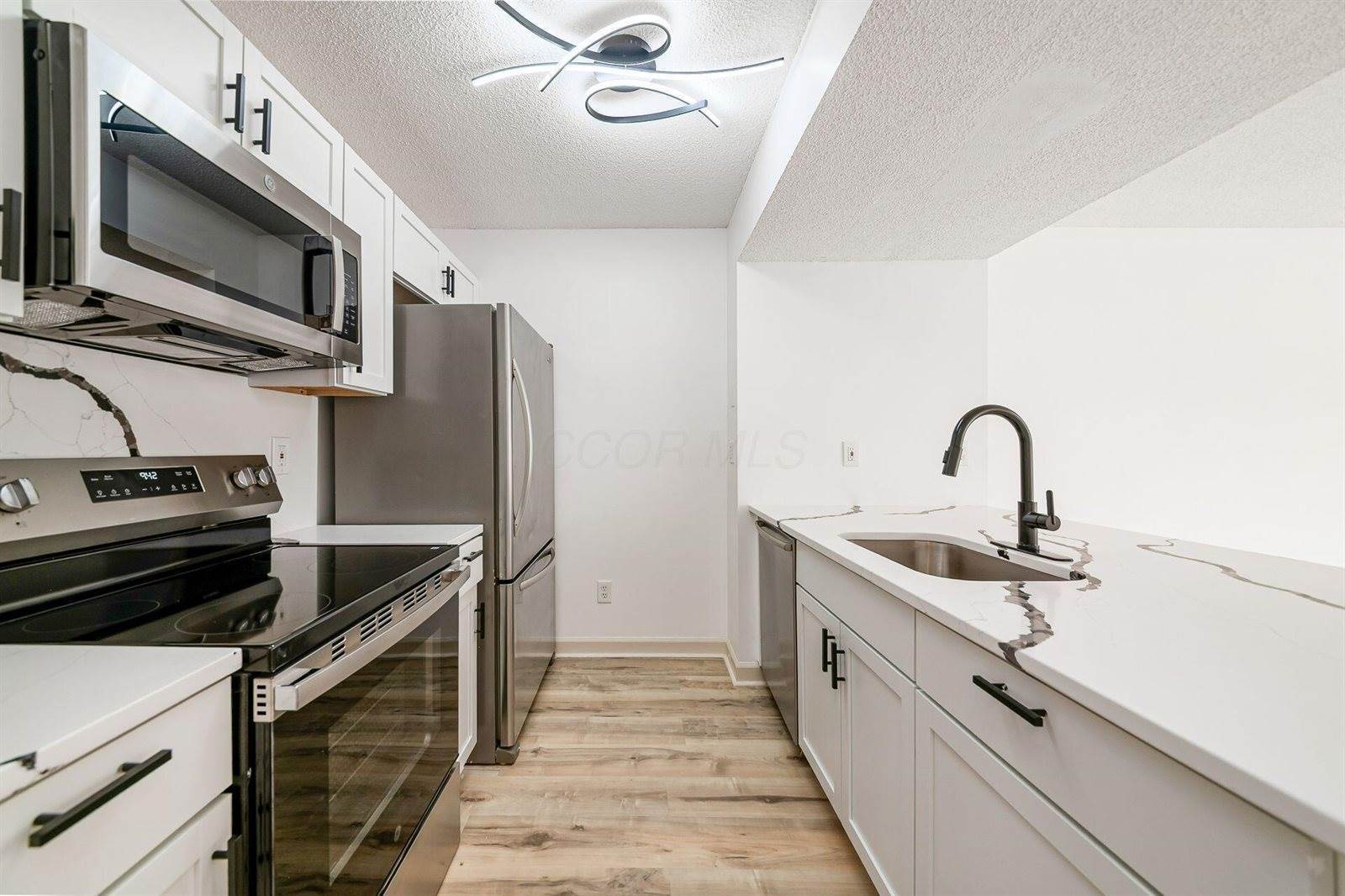 5641 Everbrook Drive, Hilliard, OH 43026