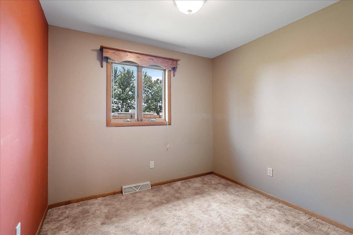 804 E 5th Street, Marshfield, WI 54449