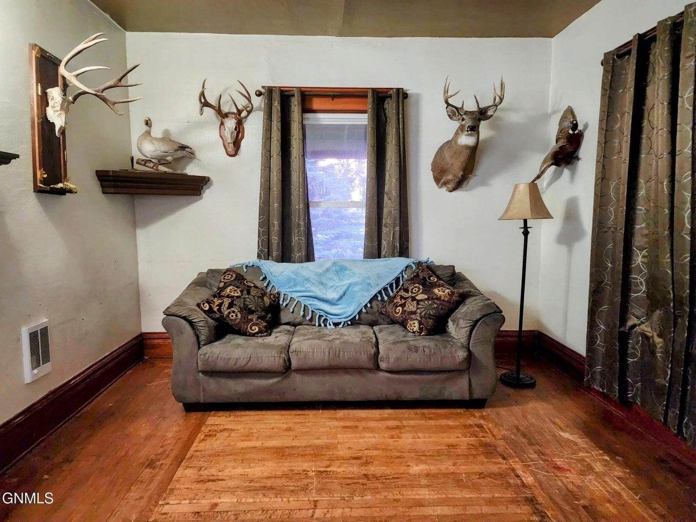 9613 County Road 47, Bottineau, ND 58318