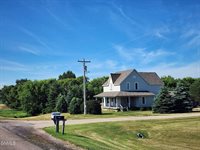 9613 County Road 47, Bottineau, ND 58318
