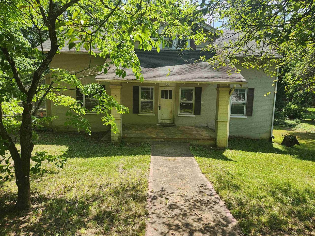 1010 S Main Street, Blacksburg, VA 24060