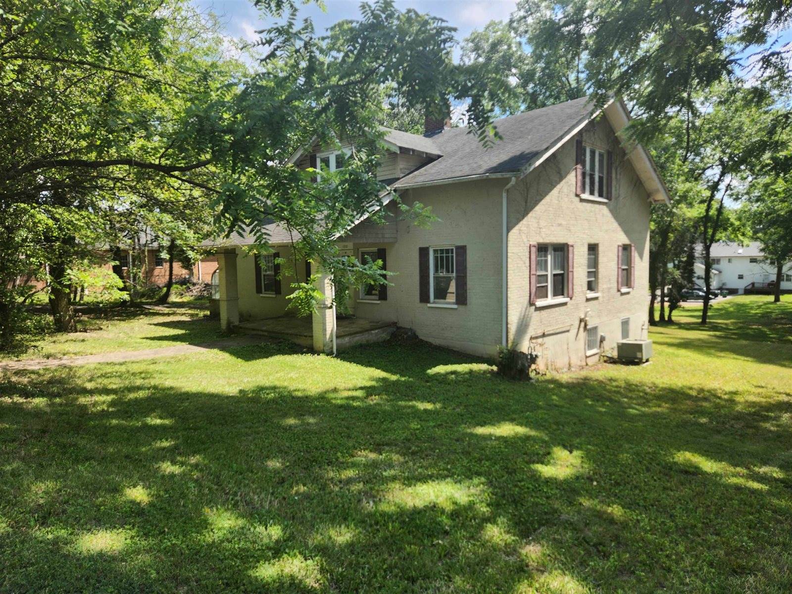 1010 S Main Street, Blacksburg, VA 24060