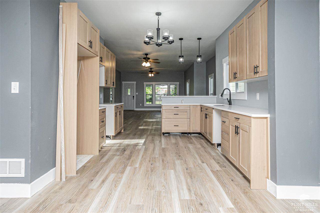 419 Kearney Street, Manhattan, KS 66502