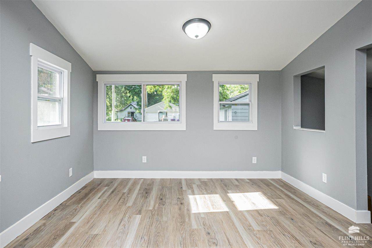 419 Kearney Street, Manhattan, KS 66502