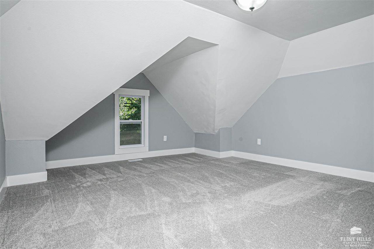 419 Kearney Street, Manhattan, KS 66502