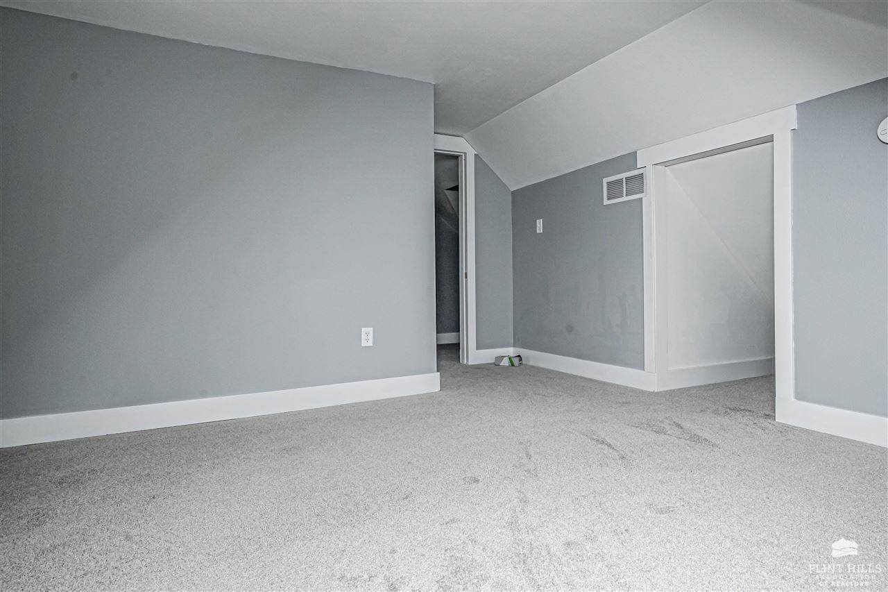 419 Kearney Street, Manhattan, KS 66502