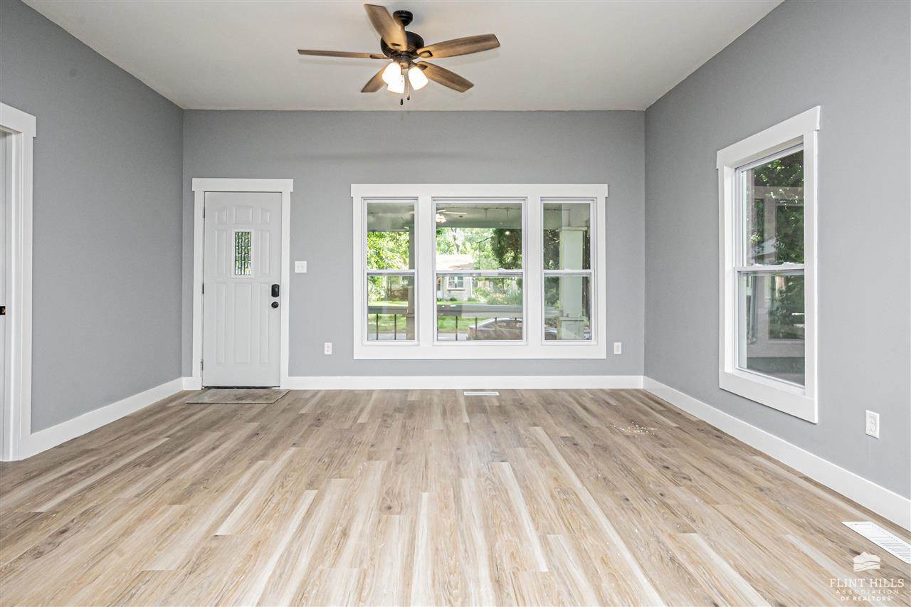 419 Kearney Street, Manhattan, KS 66502