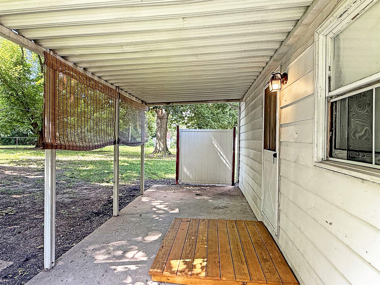 1710 N 28th St, Terre Haute, IN 47804