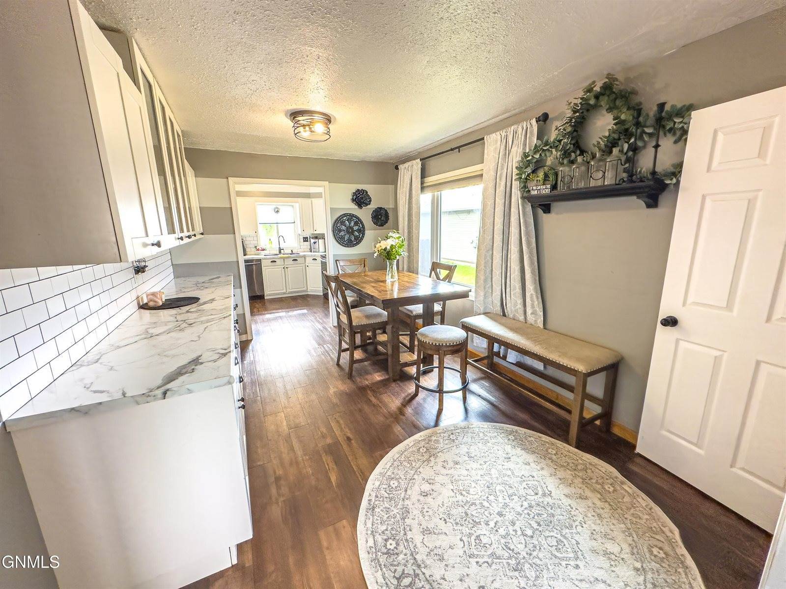 1606 8th Avenue West, Williston, ND 58801