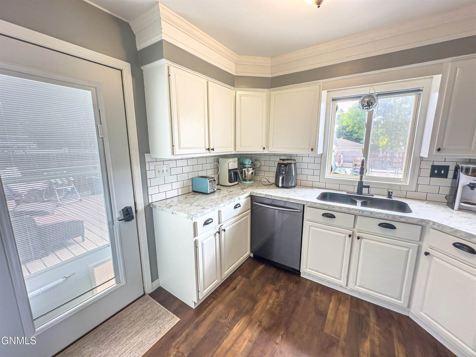 1606 8th Avenue West, Williston, ND 58801