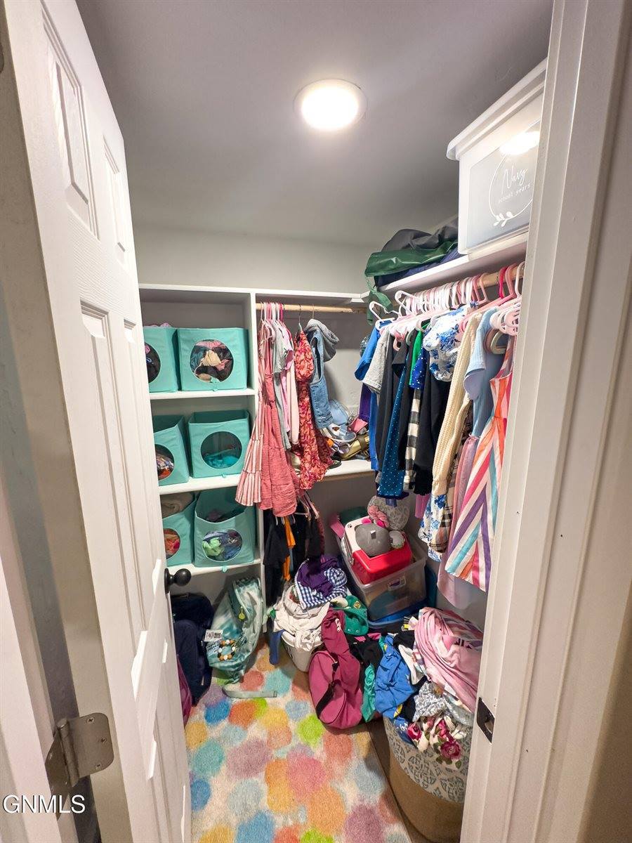 1606 8th Avenue West, Williston, ND 58801