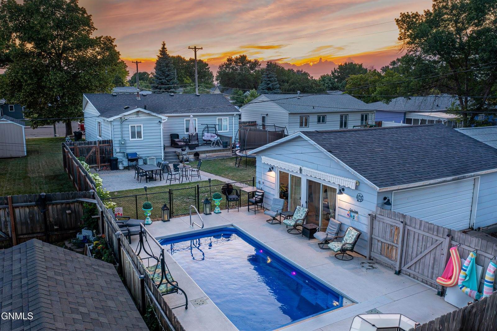 1606 8th Avenue West, Williston, ND 58801