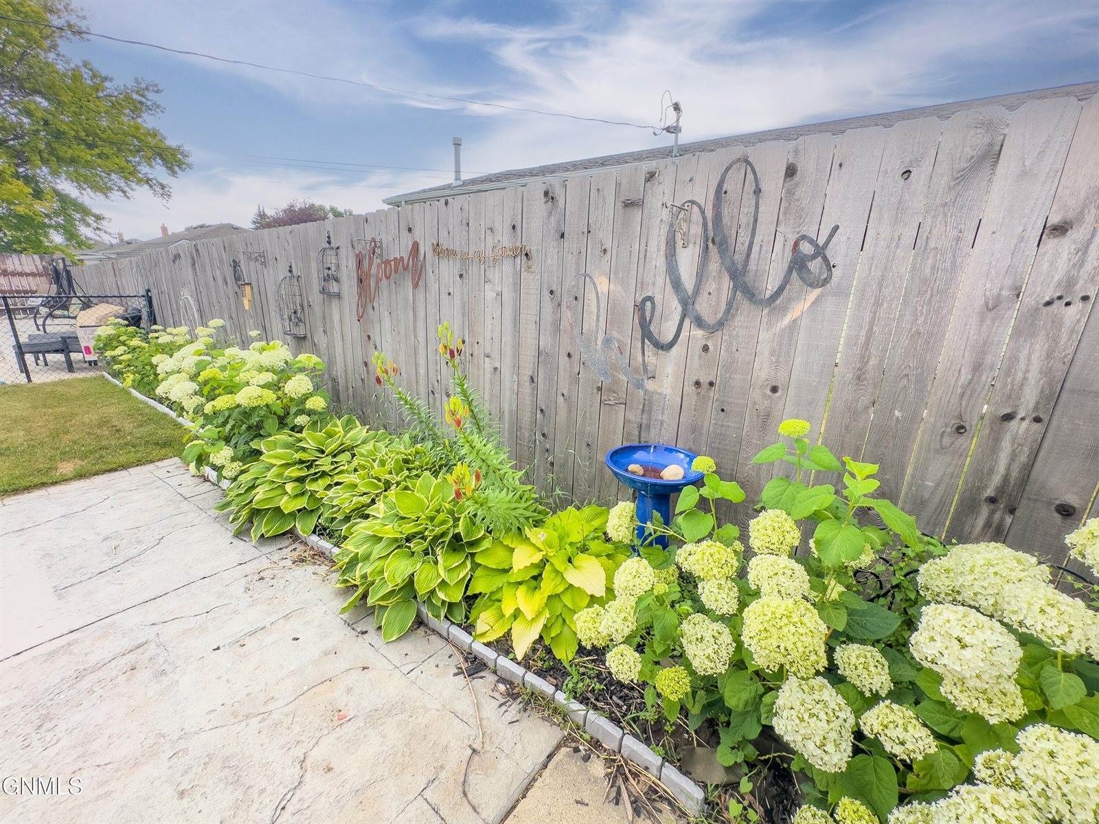 1606 8th Avenue West, Williston, ND 58801