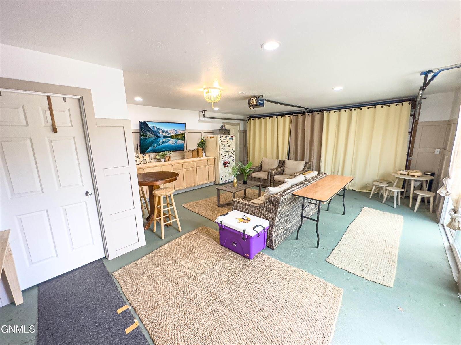 1606 8th Avenue West, Williston, ND 58801