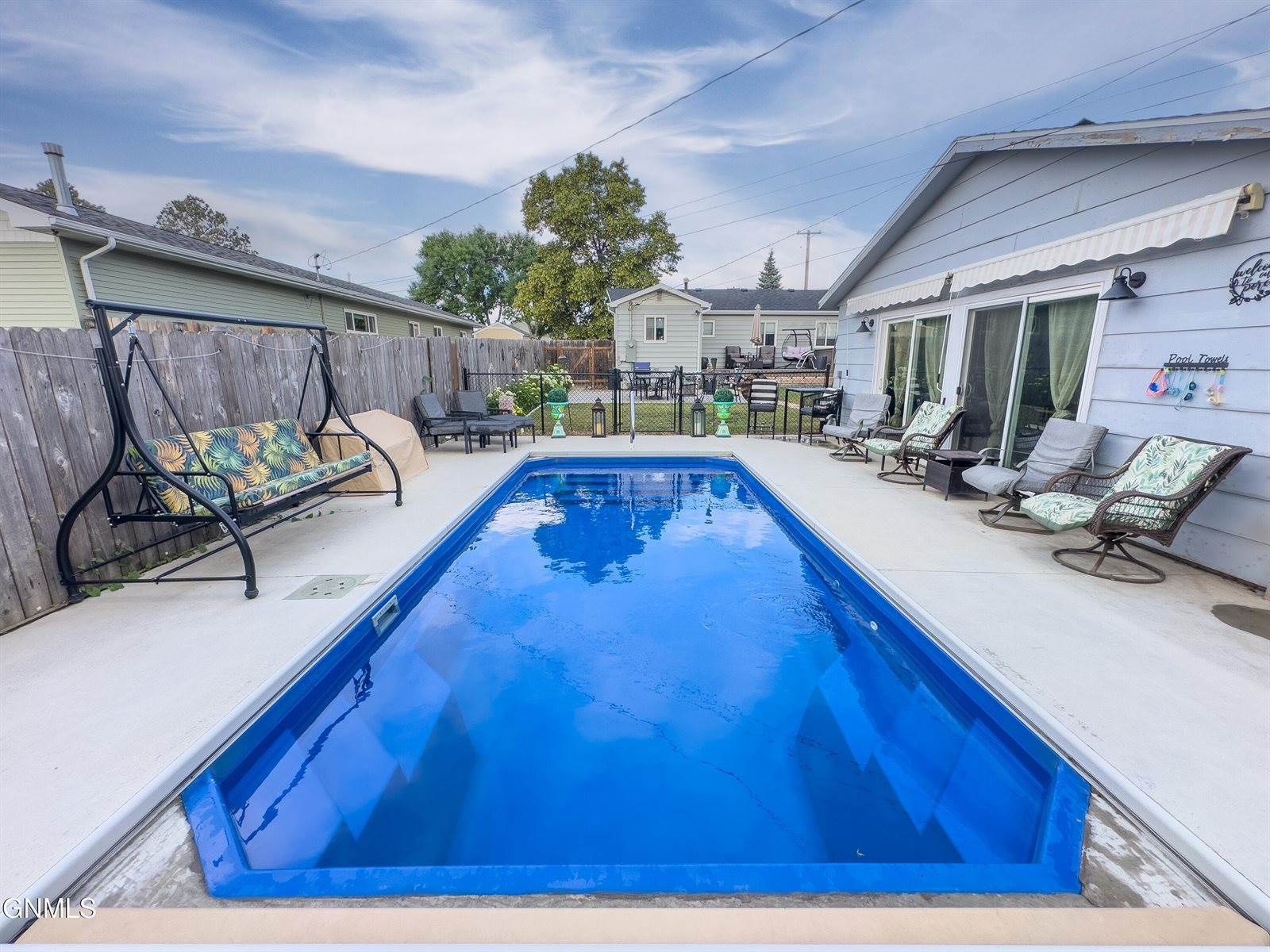 1606 8th Avenue West, Williston, ND 58801