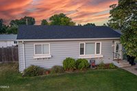 1606 8th Avenue West, Williston, ND 58801